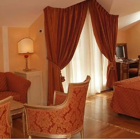 Hotel Grand Imperiale Resort&spa Moltrasio